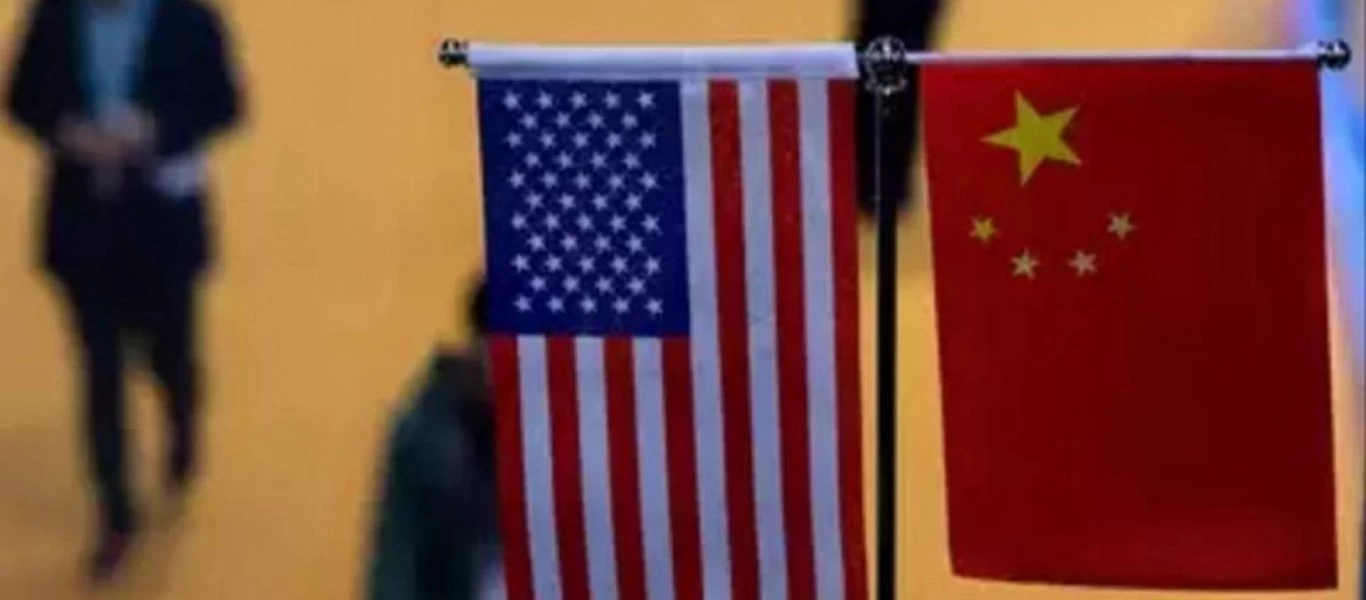 Κίνα: Yπεστάλη η αμερικανική σημαία από το προξενείο των ΗΠΑ στην Τσενγκντού (βίντεο)